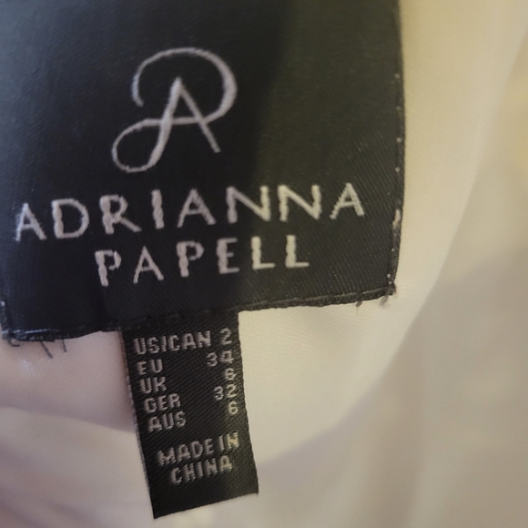 Elegant White Lace Dress - Picture 4 of 6